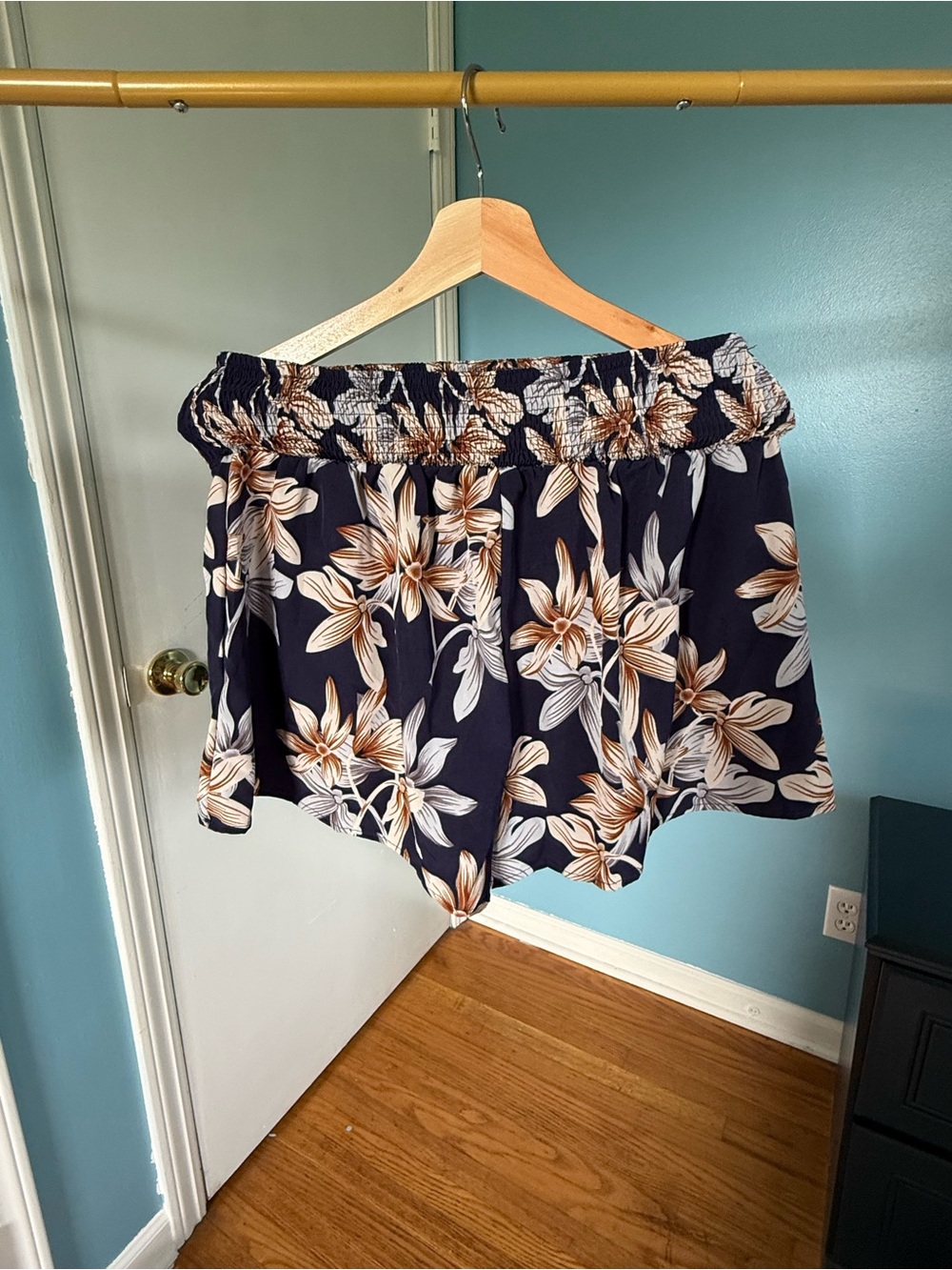 Maternity Shorts - Picture 2 of 2